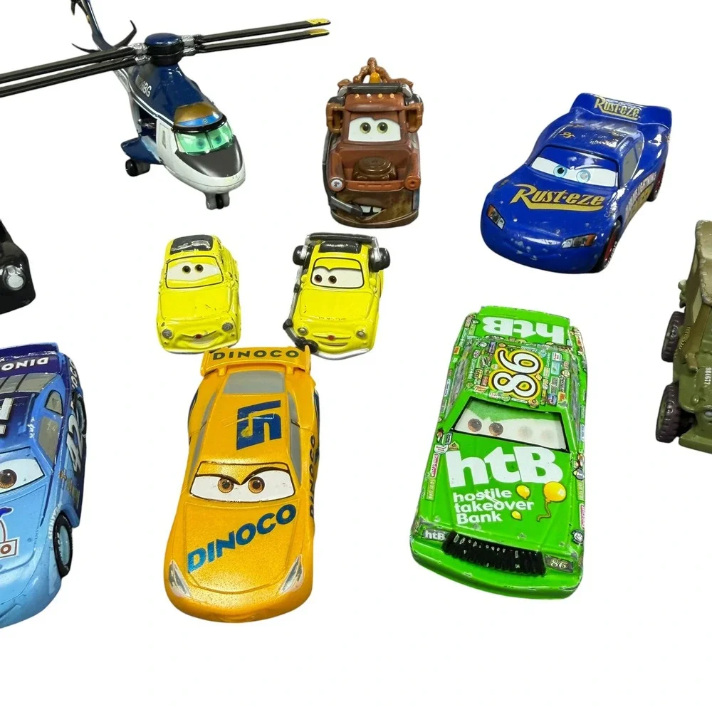 Disney Pixar Cars Lot Mix of Plastic and Diecast Lightning McQueen Mater